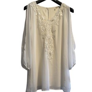 🟠 NWT WHITE CENTER EMBROIDERED SHEER SLEEVE SHIRT DRESS SIZE MEDIUM